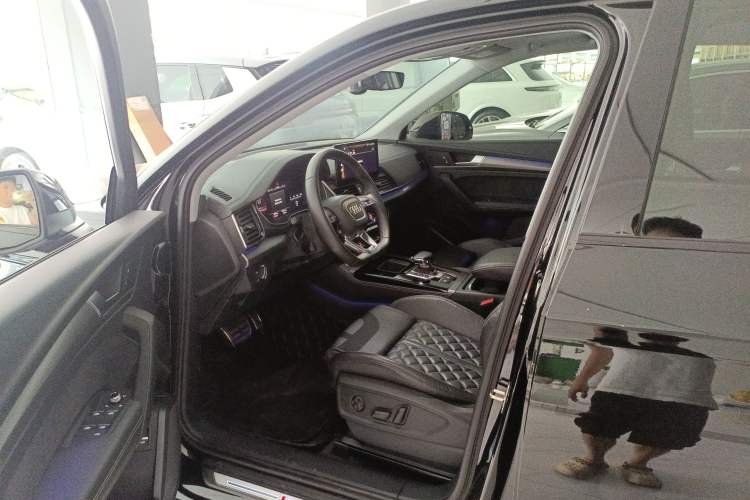 Used Audi Q5L 2022 40T Fashionable and Dynamic Model Driver Seat