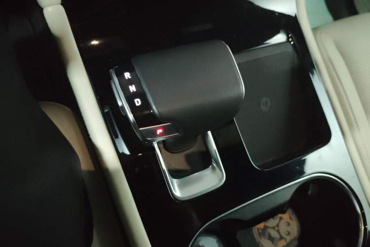 Used Li Auto ONE 2020 Extended-Range 6-Seater Version Gear Lever