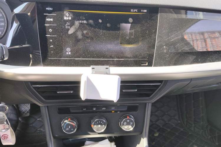 Used Volkswagen Lavida 2019 1.5L Automatic Vision Edition China VI Standard Audio And AC Panel