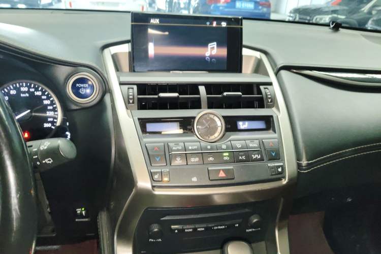 Used Lexus NX 2015 300h All-Wheel-Drive Fēngzhì Edition
