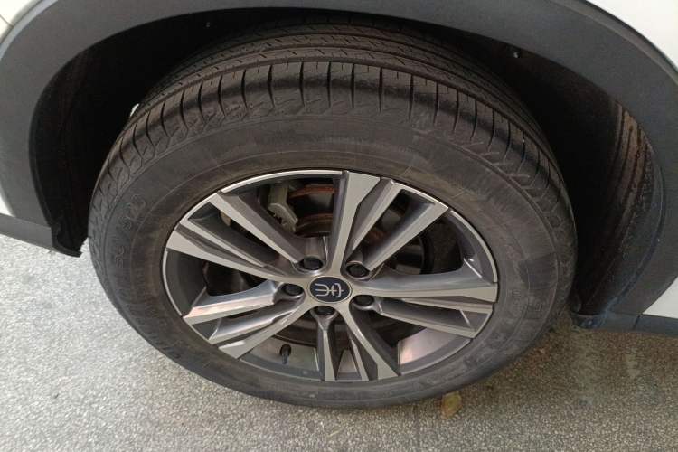 Used BYD Song Pro 2019 1.5T Automatic Luxury Model Right Rear Wheel Hub