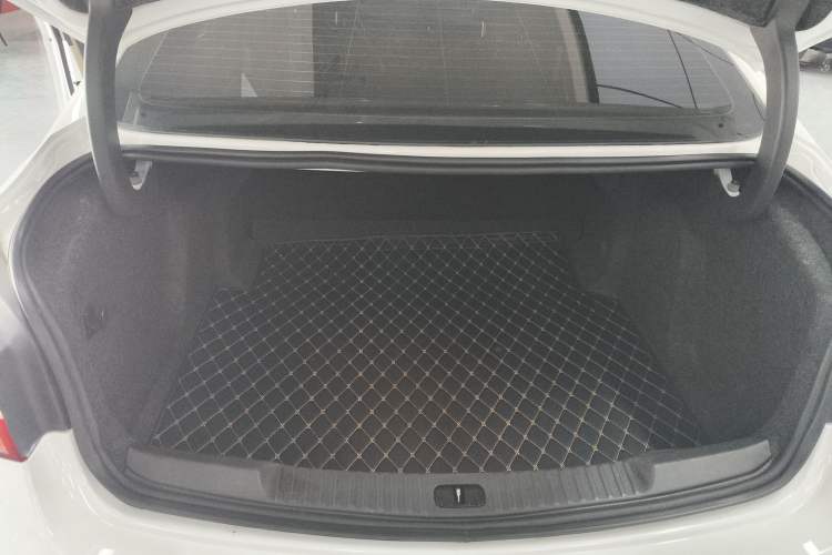 Used Buick Verano 2018 Sedan 15S Automatic Entry Model Trunk