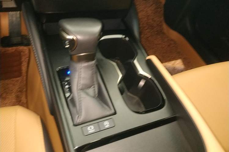 Used Lexus ES 2023 200 Excellence Edition