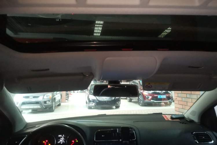 Used Volkswagen Polo 2018 1.5L Automatic Luxury Edition Headliner