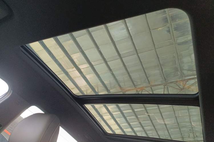 Used AION Y 2022 70 Tech Edition Lithium Iron Phosphate
