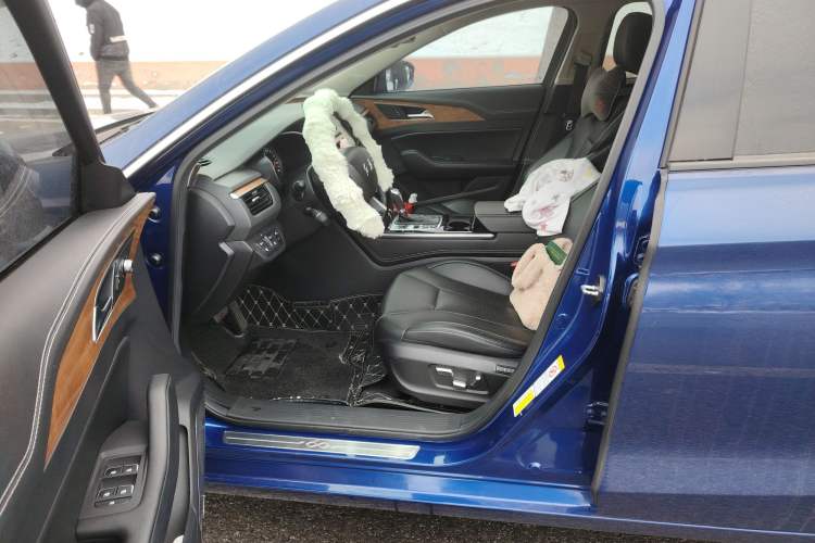 Used Hongqi H5 2018 30TD Smart Connect Dynamic Edition
