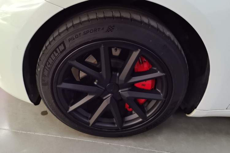 Used Tesla Model 3 2019 Standard Range Rear-Drive Upgraded Version Left Front Wheel Hub