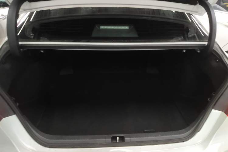 Used Toyota Camry 2021 2.0G Luxury Edition Trunk