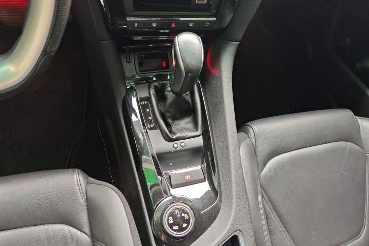 Used DS 6 2018 30THP Prestige Edition
