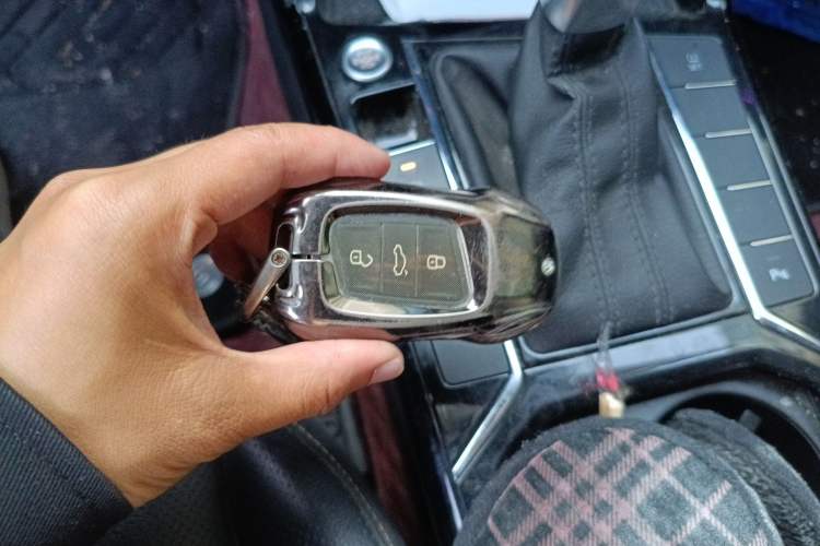 Used Volkswagen Passat 2019 330TSI Luxury Edition China VI Standard
