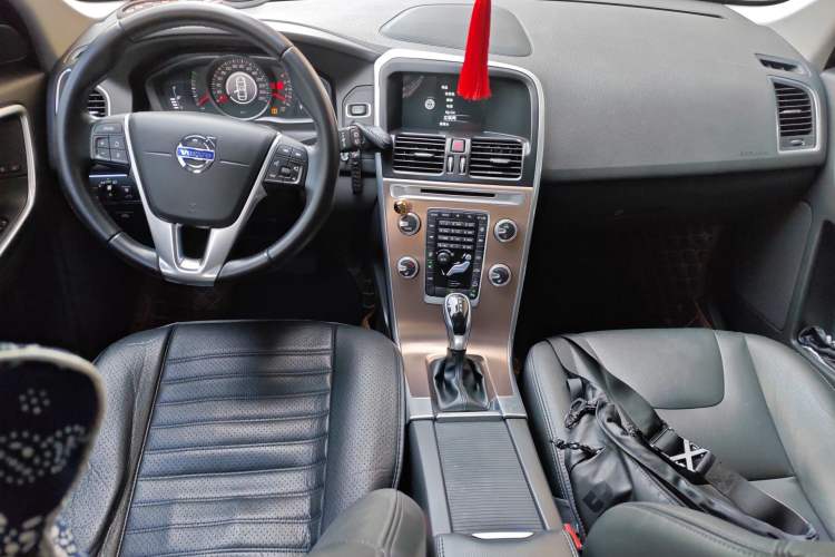 Used Volvo XC60 2017 T5 AWD Smart Upgrade Model
