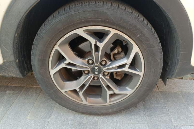 Used Kia KX5 2019 1.6T Automatic Two-Wheel Drive Luxury Edition Right Front Wheel Hub