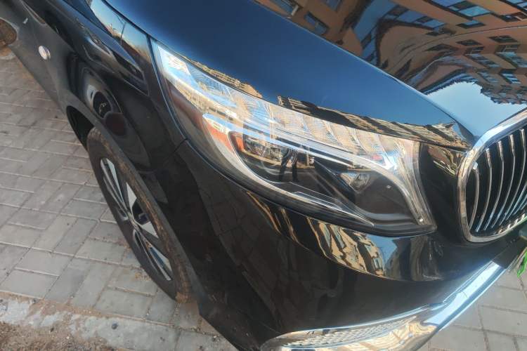 Used Mercedes-Benz Vito 2021 2.0T Elite Version 7 Seats Right Front Headlight