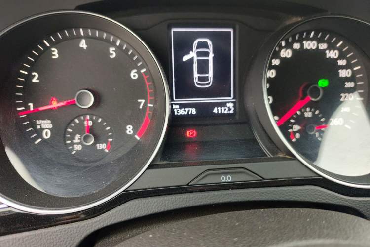 Used Volkswagen Magotan 2021 330TSI DSG 30th Anniversary Edition Odometer Close Up