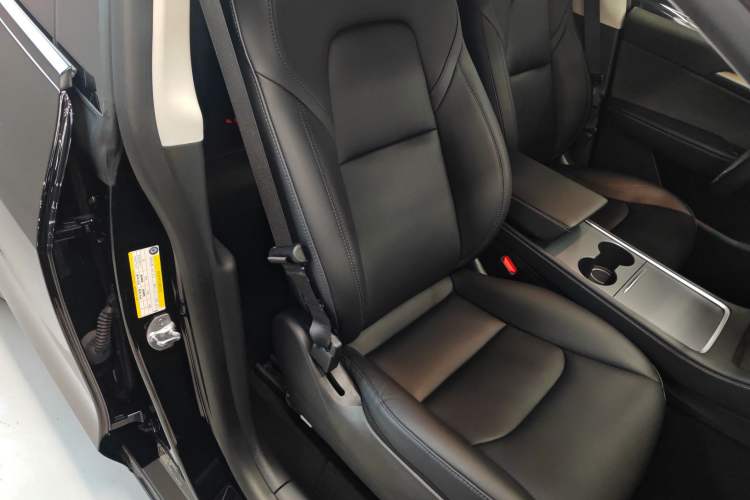 Used Tesla Model Y 2021 Standard Range Rear-Wheel Drive Version