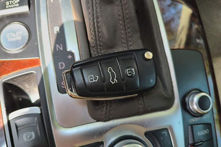 Used Audi A6L 2011 2.8 FSI Luxury Model Vehicle Key