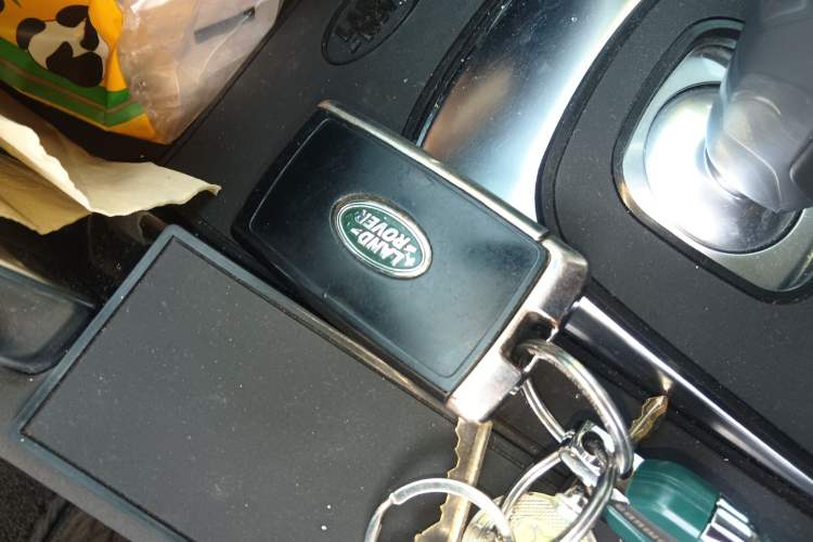 Used Land Rover Discovery Sport 2020 200 PS Family Edition