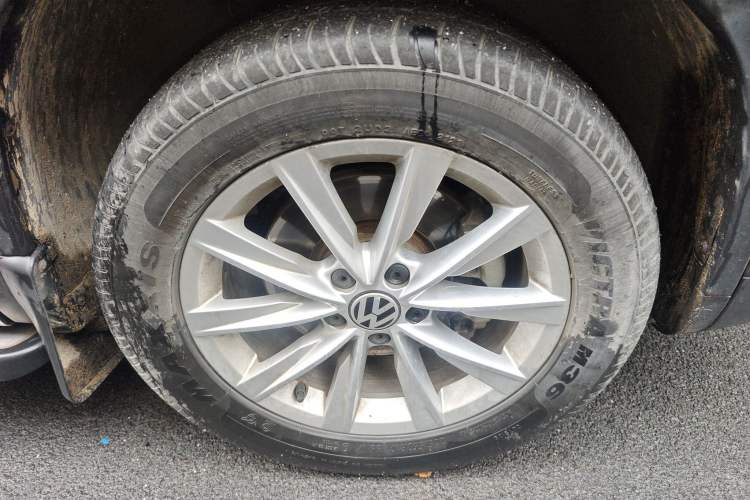 Used Volkswagen Tiguan L 2016 280TSI Automatic Two-Wheel Drive Silk Road Comfort Edition