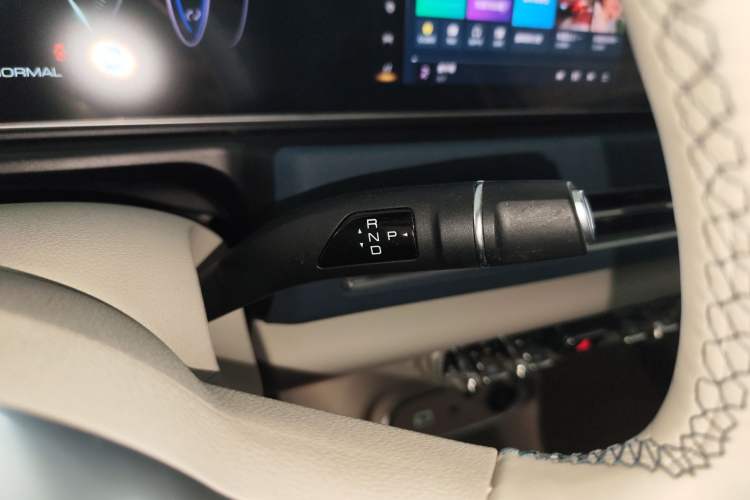 Used ORA Good Cat 2023 401 km Standard Range Premium Version Lithium Iron Phosphate