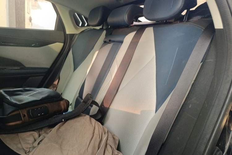 Used Changan UNI-V iDD 2023 ZhiDian iDD 1.5T 113km ZhiKu Model