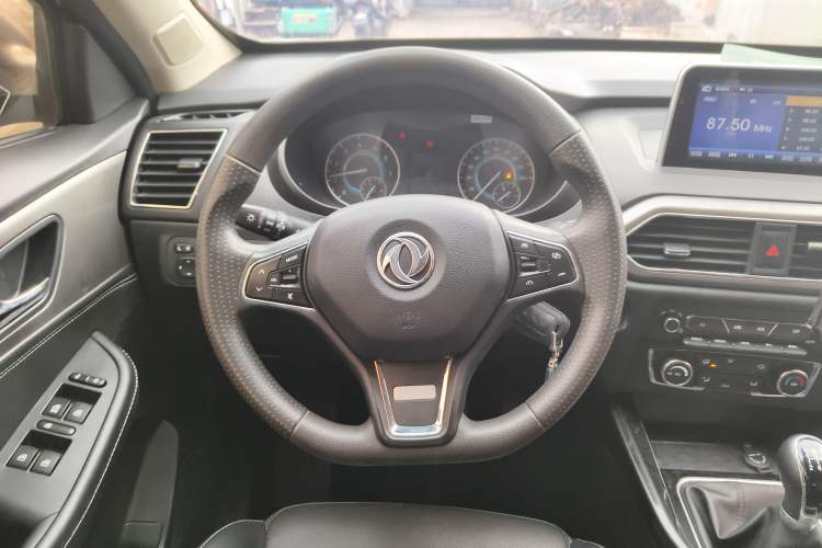 Used Dongfeng Fengon S560 2019 1.8L Manual Urban Model