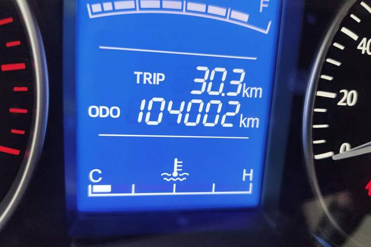 Used CHANGAN KUAYUE Xing V7 2022 1.6L Gasoline Comfort Version 2-Seat Dual-Side Doors DAM16KR Odometer Close Up