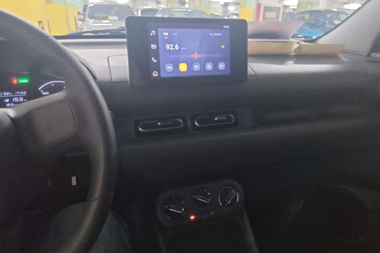 Used Wuling Hongguang New Energy 2024 All-Electric Model 300KM Standard Version
