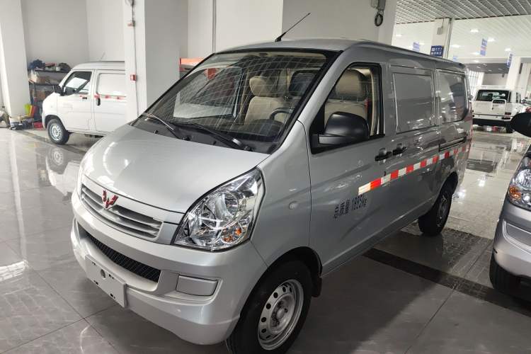 Used Wuling Rongguang S 2023 1.5L Basic Enclosed-Window Vehicle 2 Seats