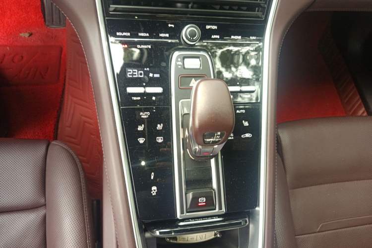 Used Porsche Panamera 2023 Facelifted Panamera 2.9T Platinum Edition