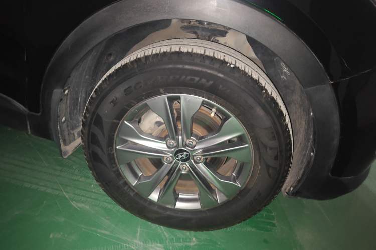 Used Hyundai Santa Fe 2013 2.4L Manual Two-Wheel Drive Comfort Version