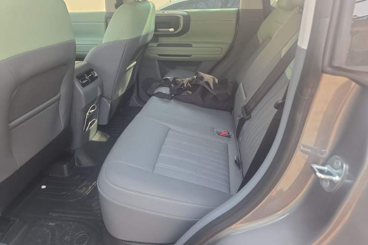 Used BAIC Off-Road BJ40 2026 Model 2.0T Gasoline Standard Edition