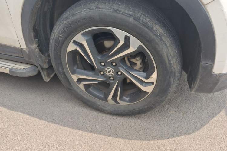 Used Dongfeng Aeolus AX7 2016 2.0L Automatic Zhiyi Trim