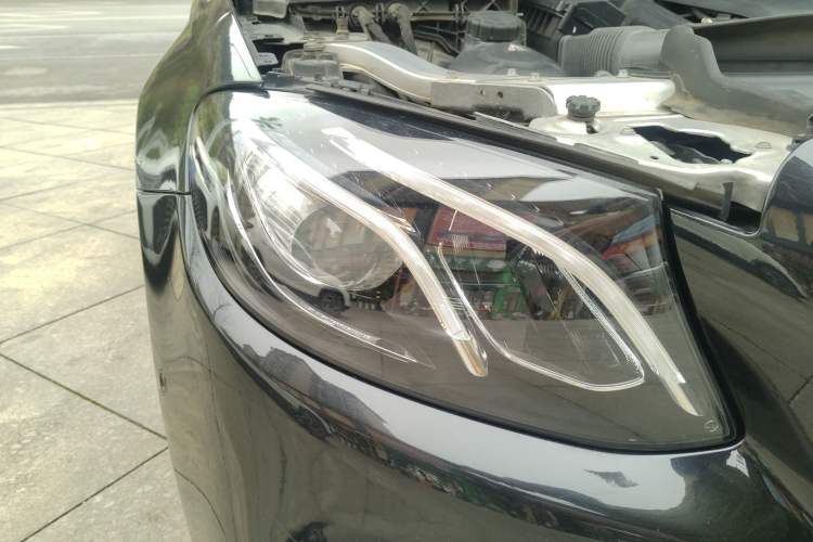 Used Mercedes-Benz E-Class 2017 E 300 L Sporty and Stylish Model