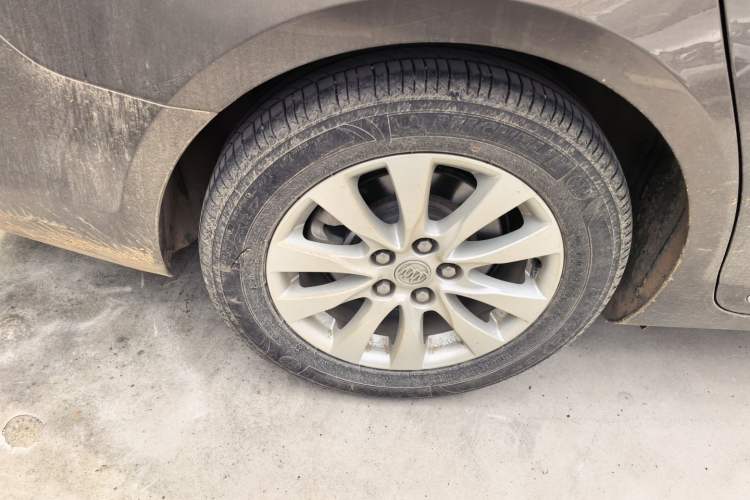 Used Buick LaCrosse 2013 2.4L SIDI Leading Comfort Version