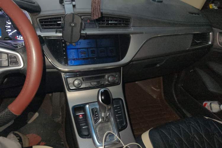 Used Geely Auto Emgrand GS 2016 Elegant Edition 1.3T Automatic ZhenShang Model Audio And AC Panel