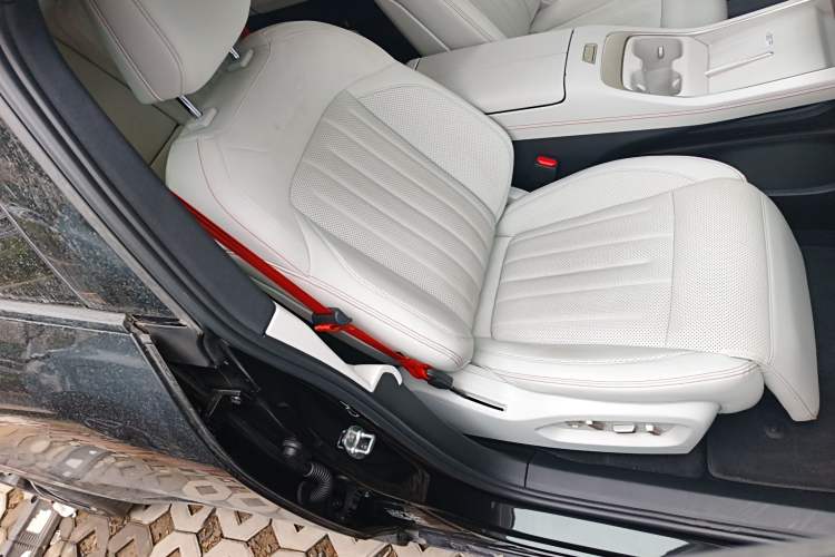 Used ONVO L60 2024 60 kWh Rear-Drive Version