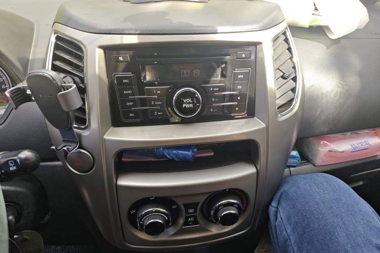 Used Great Wall M4 2014 1.5L Manual Comfort Model Audio And AC Panel