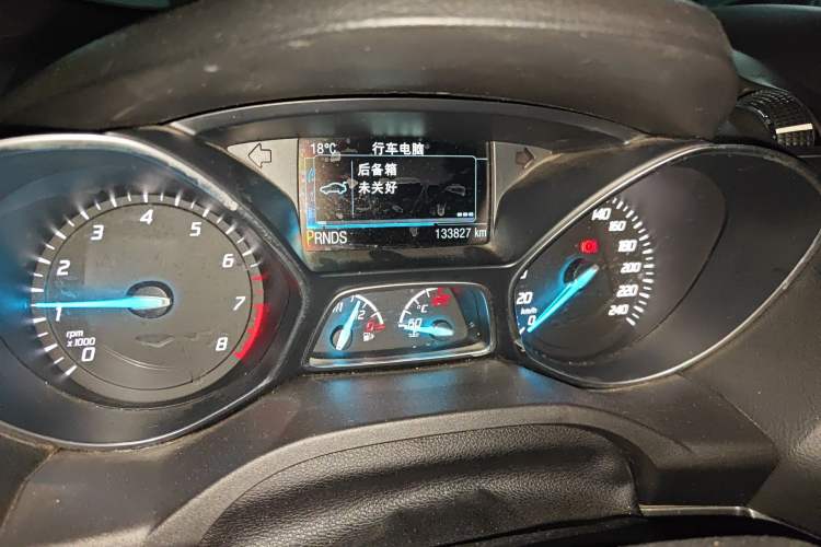 Used Ford Kuga 2015 1.5L GTDi Four-Wheel-Drive Elite Model Odometer Close Up