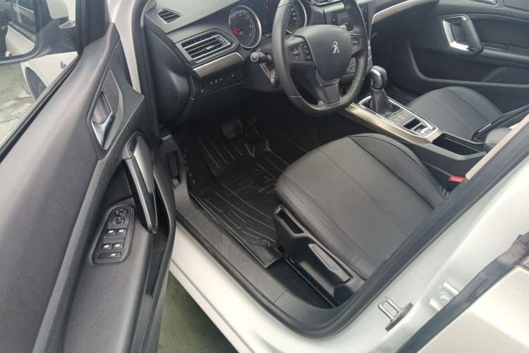 Used Peugeot 408 2016 1.6T Automatic Luxury Edition Driver Seat