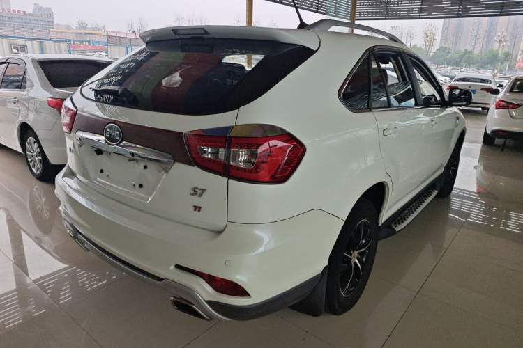 Used BYD S7 2015 1.5T Upgraded Manual Luxury Model
