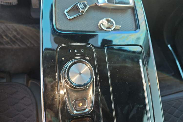 Used AION V 2021 Plus 70 Smart Edition Lithium Iron Phosphate Gear Lever