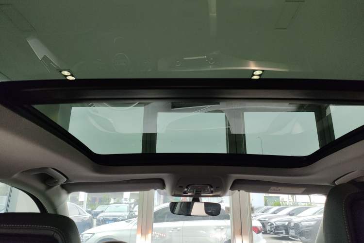 Used Audi A4L 2022 40 TFSI Luxury Dynamic Model