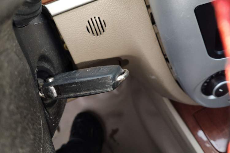 Used Buick Excelle 2011 1.6 LE-MT Vehicle Key