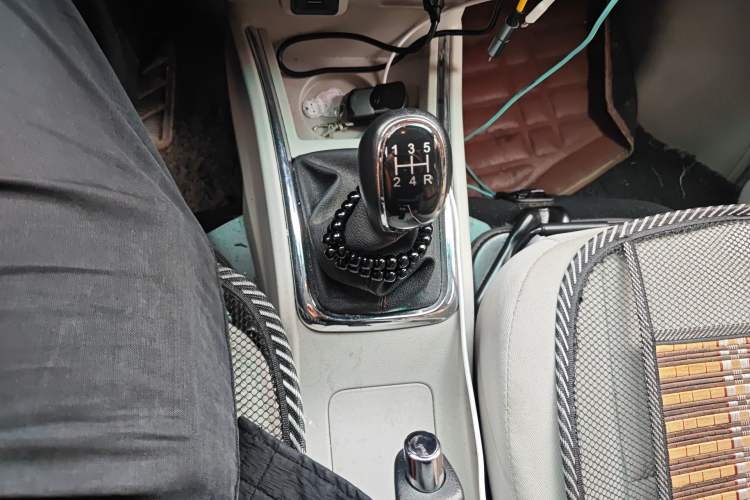 Used Jinbei New Hiace X30L 2024 Champion Edition Coach 5/6/7-Seater with Central Air Conditioning Gear Lever