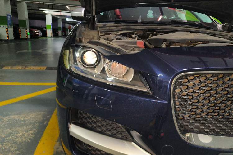 Used Jaguar F-PACE 2016 2.0T Two-Wheel Drive Urban Luxury Edition