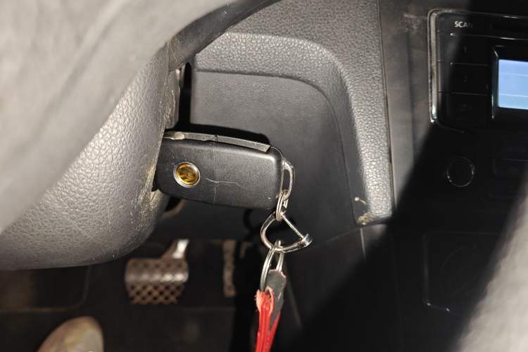 Used Volkswagen Santana 2013 1.6L Automatic Comfort Edition
