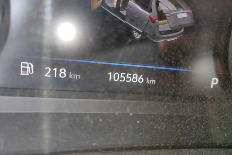 Used Buick GL8 2021 Land Cruiser Executive Class 652T Comfort Model Odometer Close Up