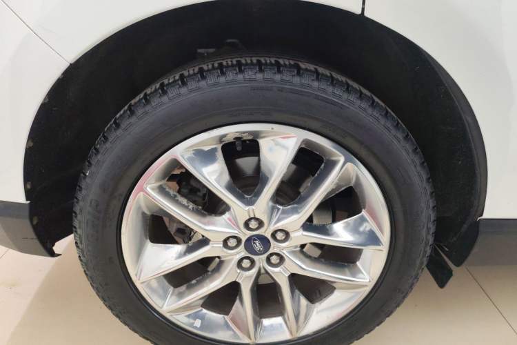 Used Ford Edge 2015 2.0T GTDi Four-Wheel Drive Prestige Model