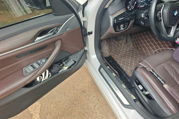 Used BMW 5 Series New Energy 2018 530Le Luxury Package Driver Seat