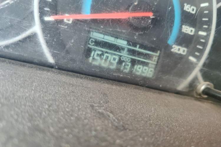 Used Wuling Rongguang V 2016 1.5L Standard Version
